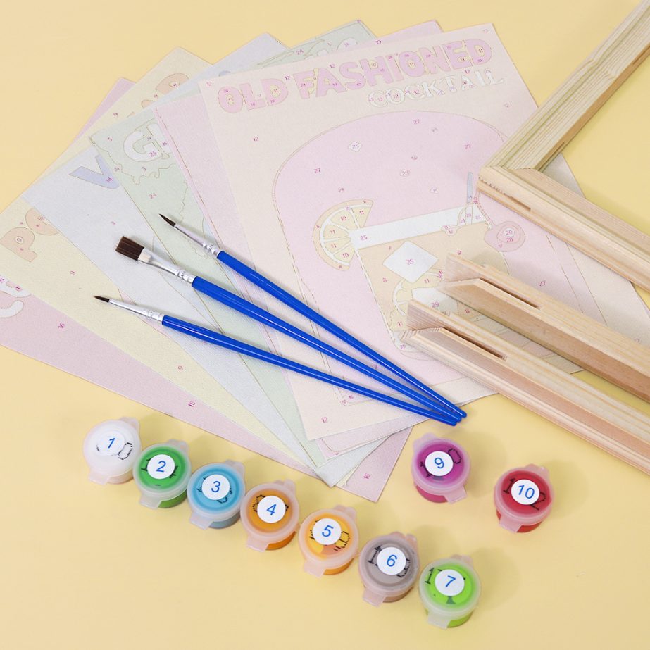 Bright Cocktail Party Set