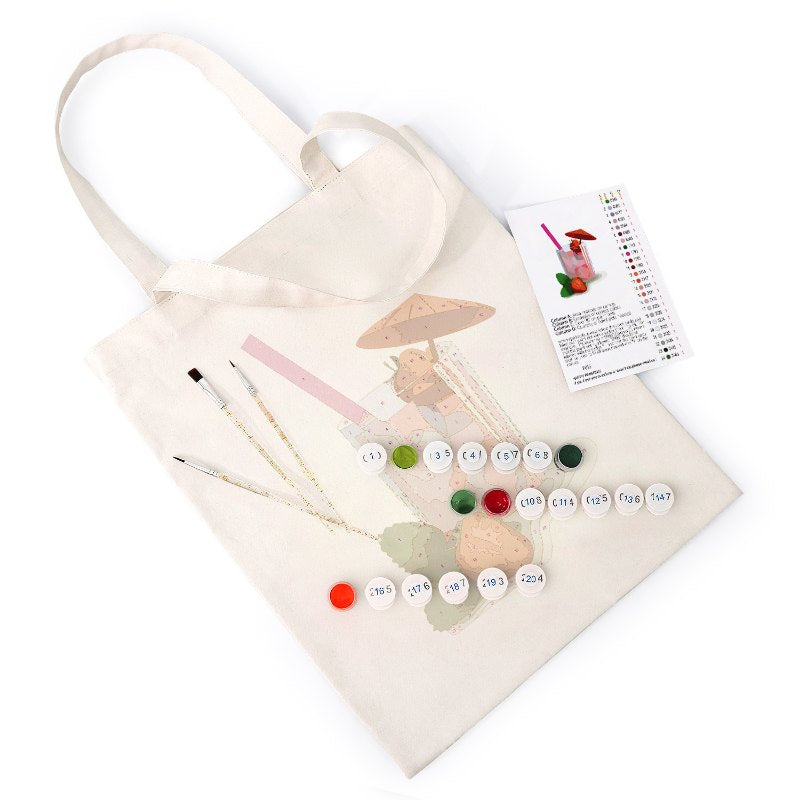 Strawberry Daiquiri Tote – Paint & Sip