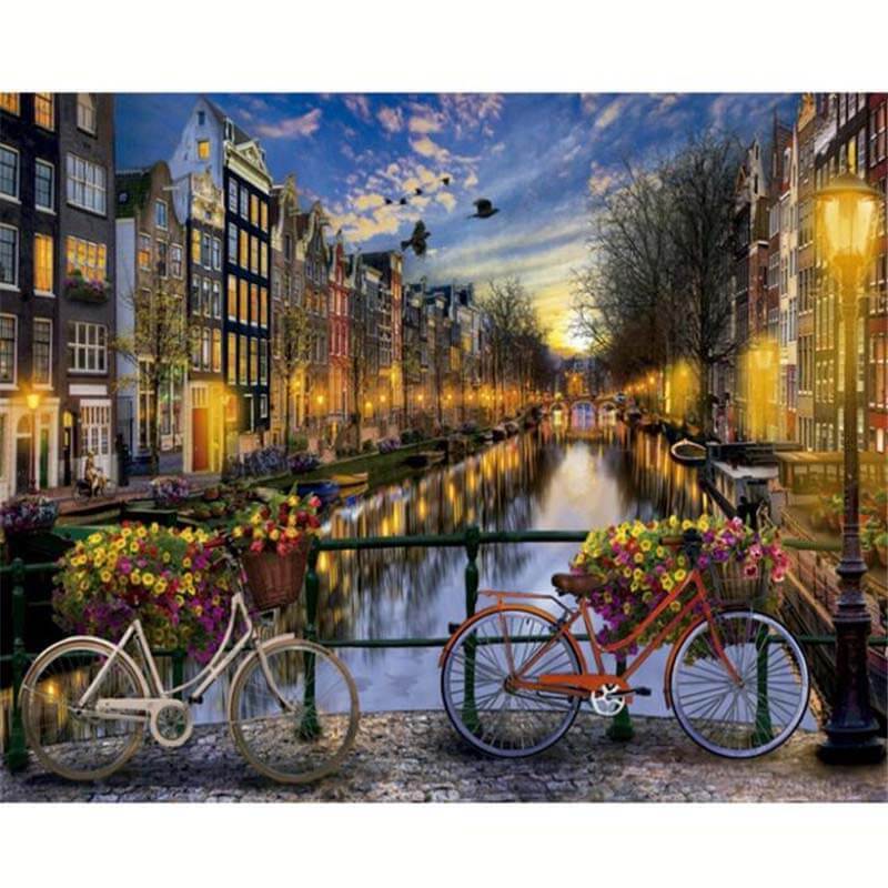 Amsterdam’s Charming Canal Scene